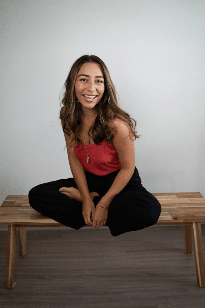 How Digital Nomad Laura Gomez Balances The “Tug Of War” Of Full-Time Travel And A Thriving Business